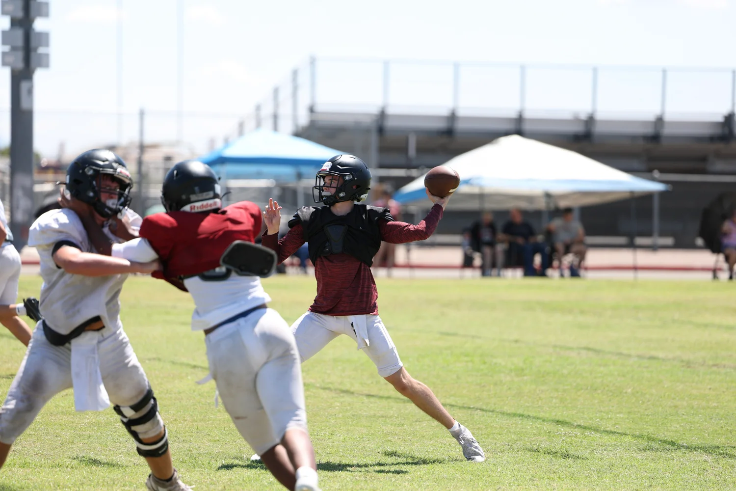 QB throwing the ball across the middle