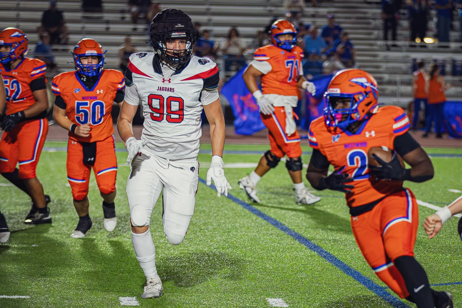 DLineman chasing down the RB